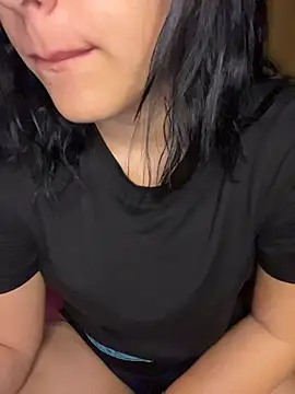 Snapshot of EvelisePetrovich chatting on July 30, 8:13 am EvelisePetrovich online show from July 30, 8:13 am