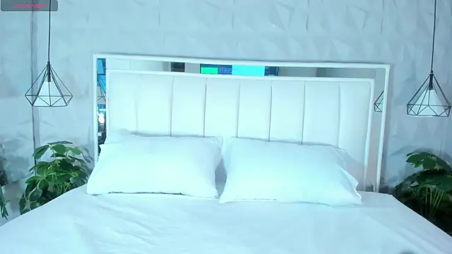 CailynBrowm online show from February 7, 4:16 am