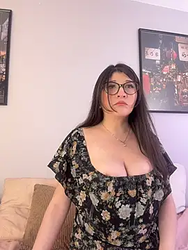 hannaasweet online show from February 7, 10:35 pm