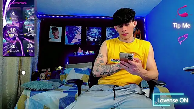 Snapshot of thiagomurphyy chatting on November 19, 1:27 am thiagomurphyy online show from November 19, 1:27 am