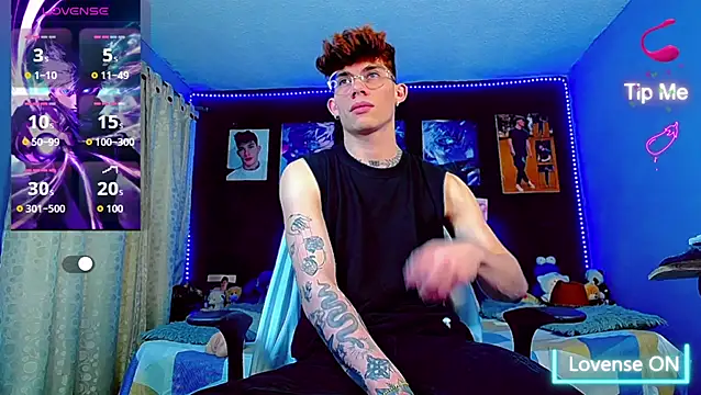 Snapshot of thiagomurphyy chatting on December 20, 1:56 am thiagomurphyy online show from December 20, 1:56 am