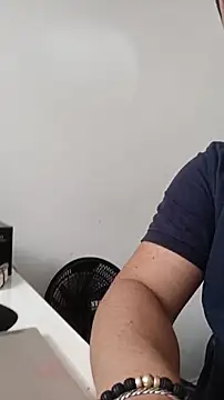 Logan Rob1 online show from June 3, 2:33 pm