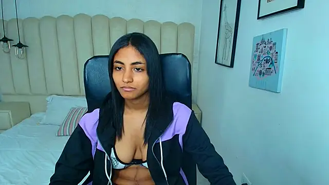 shaneelle online show from January 19, 3:10 am