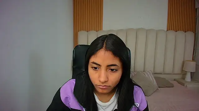 shaneelle online show from February 26, 3:05 am