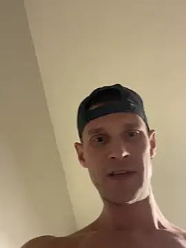 Snapshot of Camcam21 chatting on February 28, 7:58 am Camcam21 online show from February 28, 7:58 am