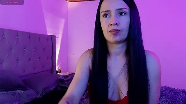 cristal hilton 10 online show from January 11, 11:26 am