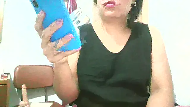 katymojadit online show from November 24, 9:25 pm