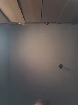 Snapshot of Carlossantos07 chatting on April 4, 10:24 am Carlossantos07 online show from April 4, 10:24 am