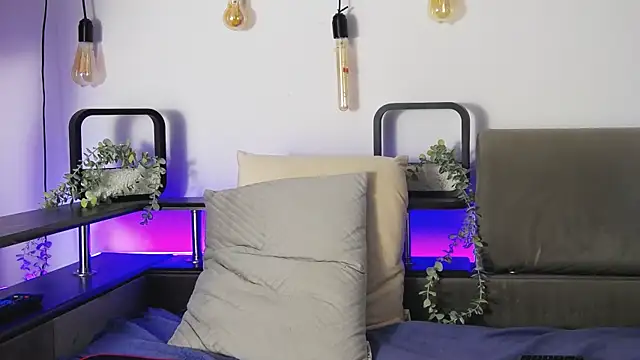 CarterCole online show from January 31, 11:03 am