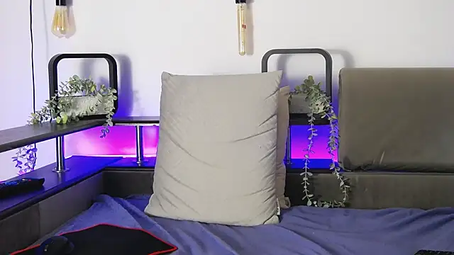 CarterCole online show from January 31, 2:07 pm