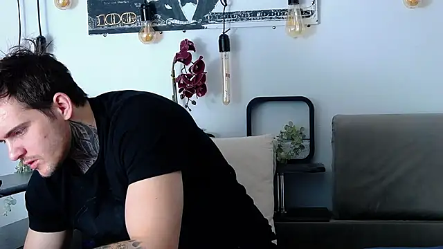 CarterCole online show from March 1, 8:02 am