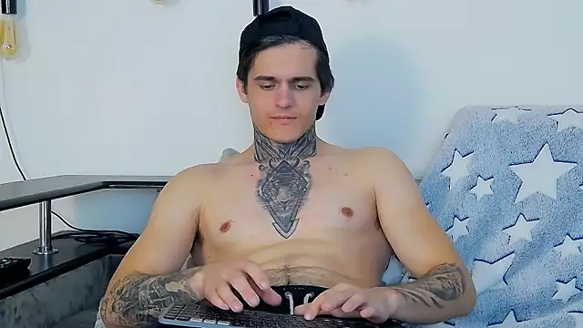 CarterCole online show from January 18, 2:43 pm