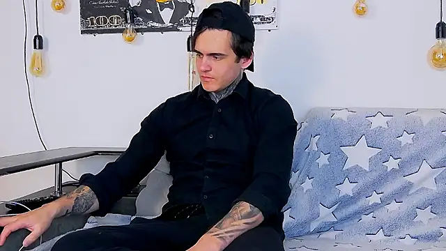 CarterCole online show from January 19, 2:10 pm