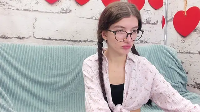 Fairy Ariel online show from March 6, 1:37 am