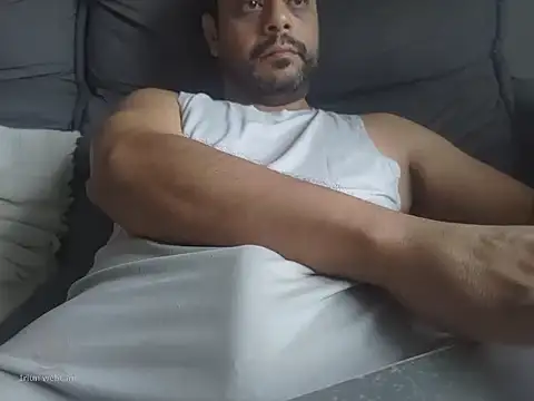 HornyBeachBoyBR online show from September 22, 1:13 pm