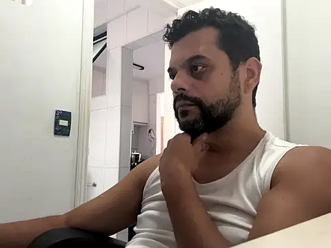 HornyBeachBoyBR online show from May 6, 1:27 pm