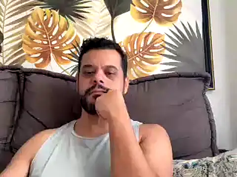 HornyBeachBoyBR online show from May 8, 12:32 pm
