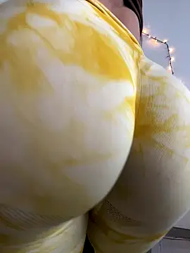 izanmiller2001 online show from January 5, 7:39 pm