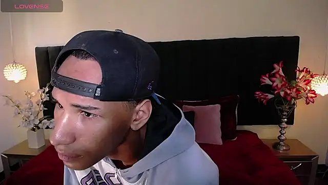 soft attraction online show from November 7, 7:36 pm