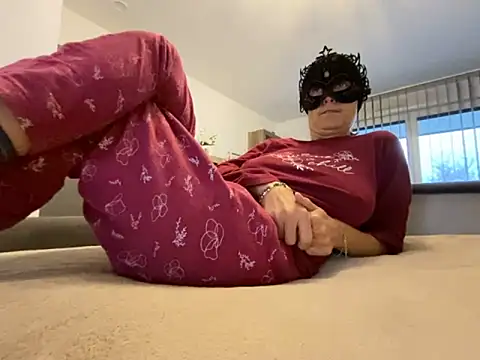 Marilou1983 online show from October 16, 6:47 am