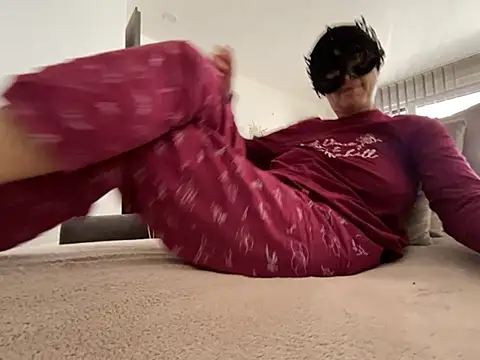 Marilou1983 online show from March 9, 9:13 am