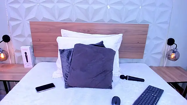 Stacey white  online show from November 29, 6:44 pm