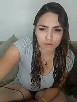 Snapshot of fany_secret chatting on October 18, 7:31 am fany secret online show from October 18, 7:31 am