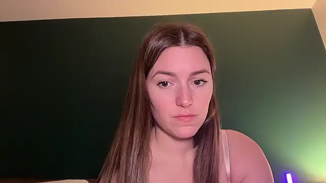 Snapshot of urwetdreamDDD chatting on January 21, 2:00 am urwetdreamDDD online show from January 21, 2:00 am