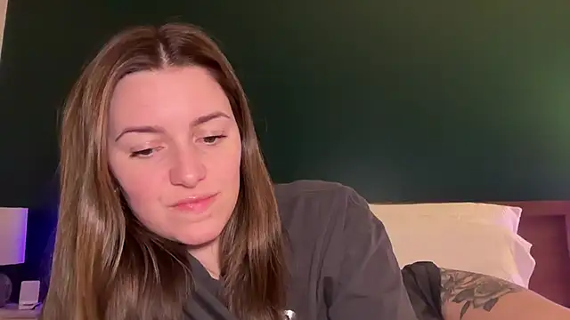 Snapshot of urwetdreamDDD chatting on January 22, 2:48 am urwetdreamDDD online show from January 22, 2:48 am