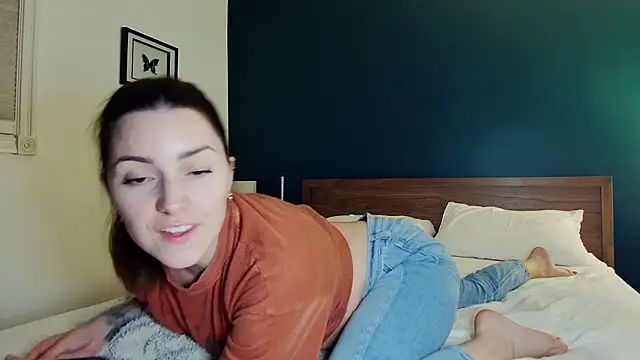 Snapshot of urwetdreamDDD chatting on March 23, 12:26 am urwetdreamDDD online show from March 23, 12:26 am