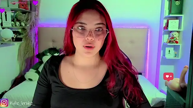 Kylie brokee online show from May 13, 10:06 pm