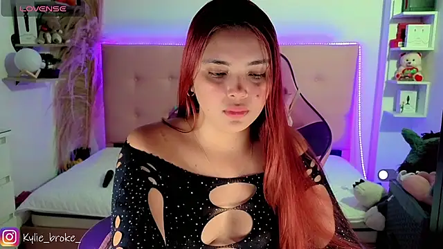 Kylie brokee online show from June 26, 9:08 pm