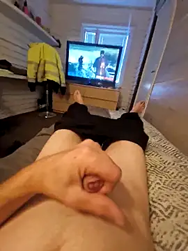 Snapshot of marcis222 chatting on October 10, 6:56 am marcis222 online show from October 10, 6:56 am