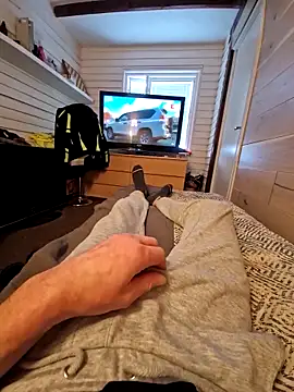 Snapshot of marcis222 chatting on February 1, 10:14 am marcis222 online show from February 1, 10:14 am