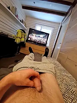 Snapshot of marcis222 chatting on February 27, 10:48 am marcis222 online show from February 27, 10:48 am