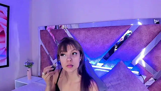 AmmyJones  online show from October 14, 7:14 pm