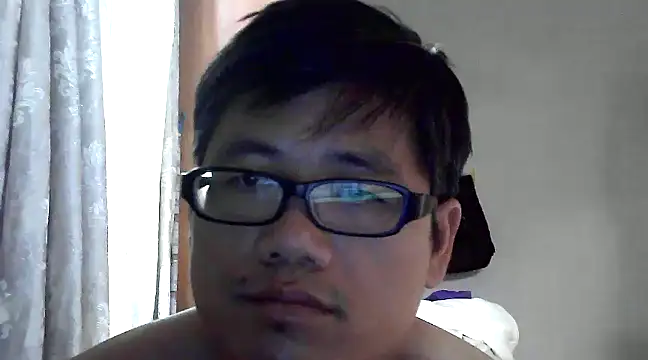 findagirlfriend online show from December 5, 9:06 am