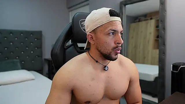 Martin Logan online show from April 4, 11:35 pm