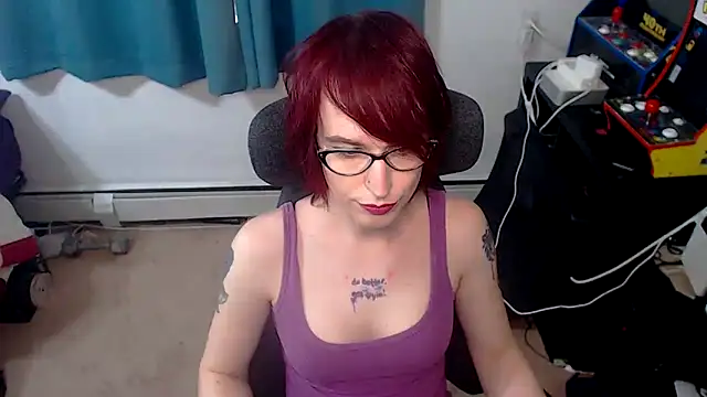 Snapshot of RyffBurnz chatting on March 10, 5:18 pm RyffBurnz online show from March 10, 5:18 pm