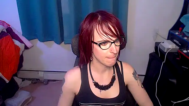 Snapshot of RyffBurnz chatting on March 19, 5:00 am RyffBurnz online show from March 19, 5:00 am