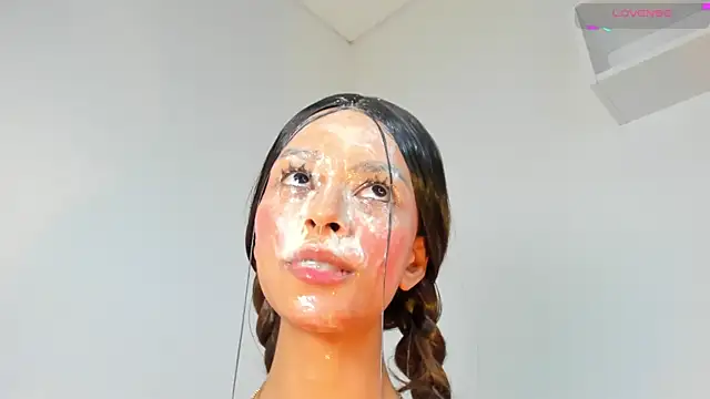 Snapshot of sofia_quiros chatting on March 13, 7:42 am sofia quiros online show from March 13, 7:42 am