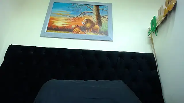 SpicyQueenxxxx online show from February 2, 4:37 am