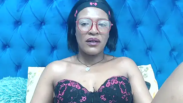 SpicyQueenxxxx online show from March 28, 4:17 pm