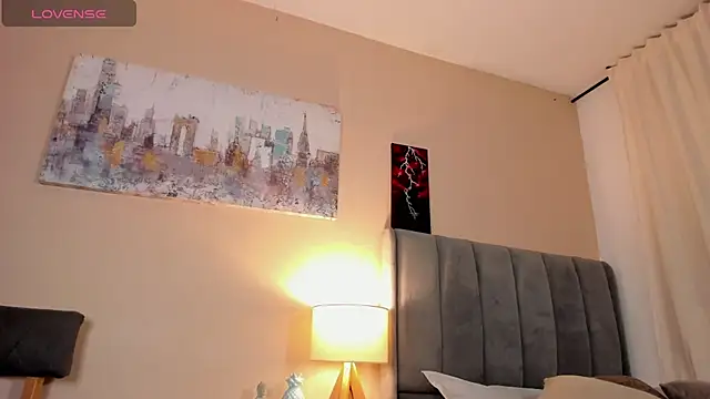 dakotaa   online show from September 30, 8:25 pm