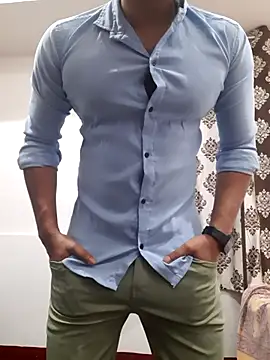 Guyinshortss online show from November 1, 8:00 pm