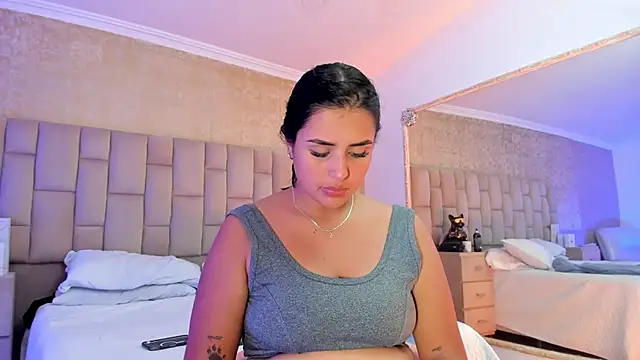 EmmaTorres  online show from December 21, 2:30 am