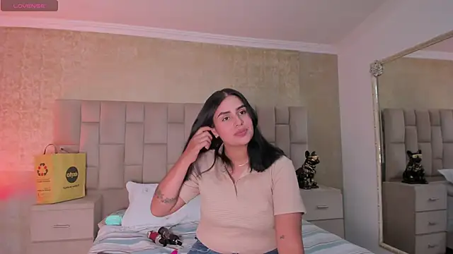 EmmaTorres  online show from January 17, 8:55 pm