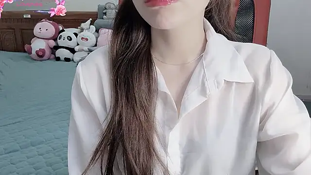 Snapshot of TrinhH_Nabbi chatting on April 6, 1:23 pm TrinhH Nabbi online show from April 6, 1:23 pm