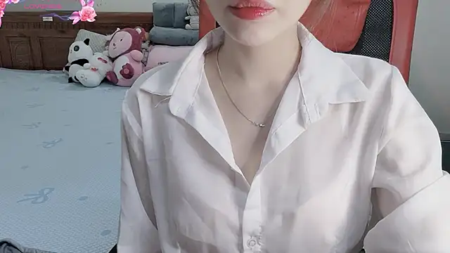 Snapshot of TrinhH_Nabbi chatting on April 18, 2:43 pm TrinhH Nabbi online show from April 18, 2:43 pm
