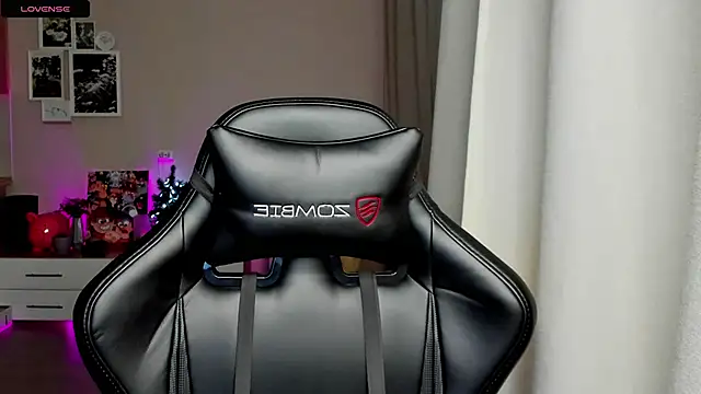 Snapshot of Sm0ly chatting on February 7, 1:15 am Sm0ly online show from February 7, 1:15 am